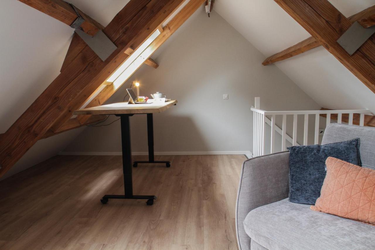 Het Rooversnest Riel Buitenkant foto