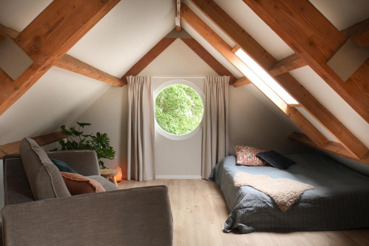 Het Rooversnest Riel Buitenkant foto